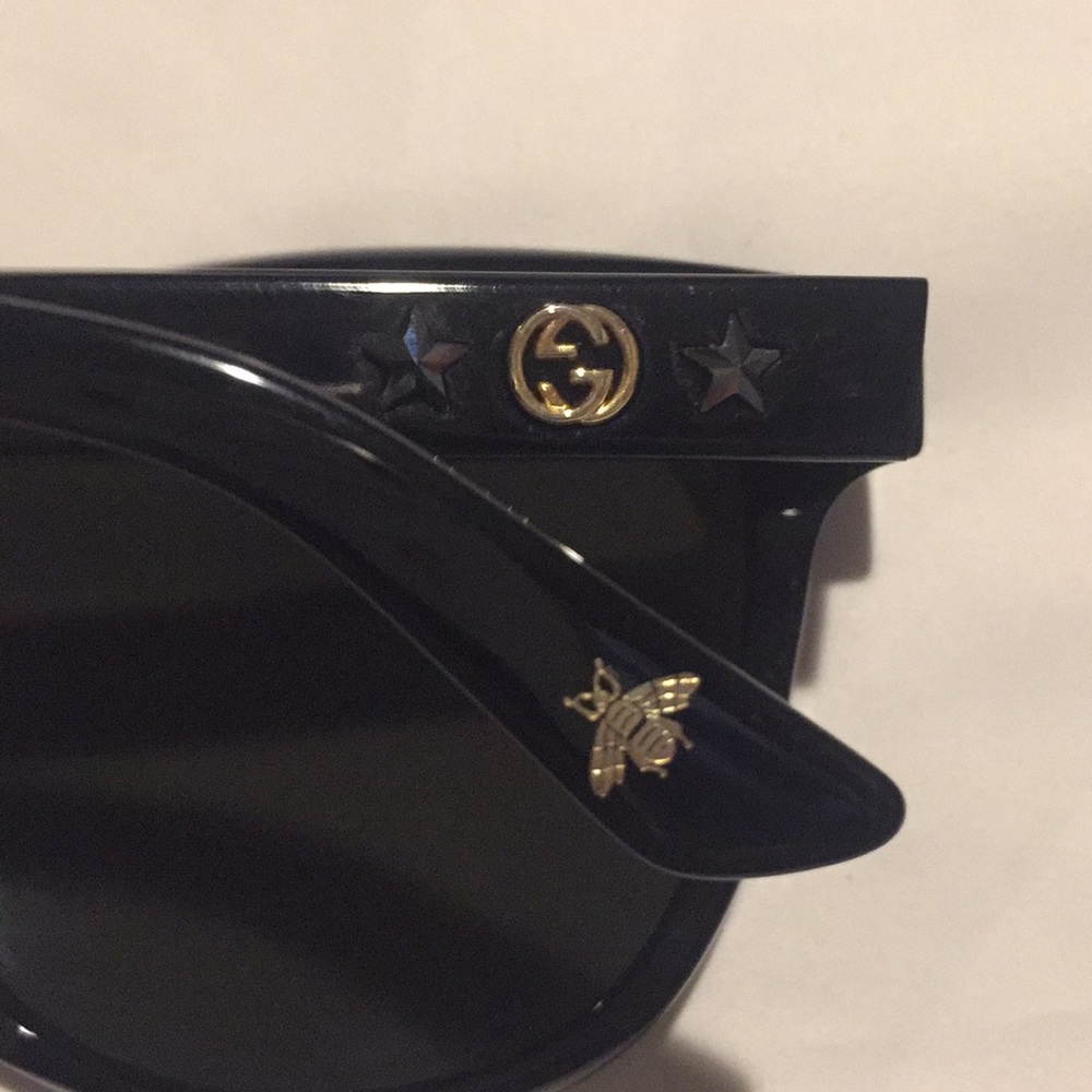 Gucci Black Swarovski sunglasses - Picture 6 of 8